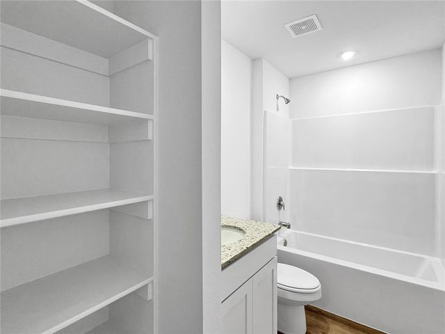 541 Riggs Street, Prairie Grove, AR 72753