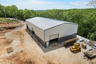 476 Shelton Drive, Hollister, MO 65672