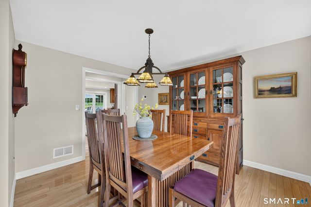 213 Lincoln Drive, Glastonbury, CT 06033