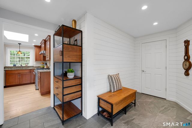 213 Lincoln Drive, Glastonbury, CT 06033