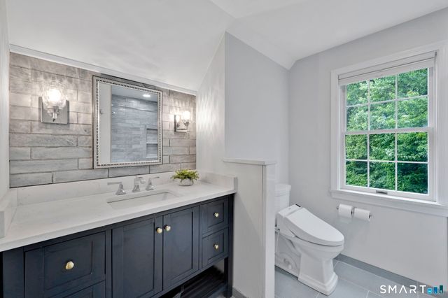 213 Lincoln Drive, Glastonbury, CT 06033