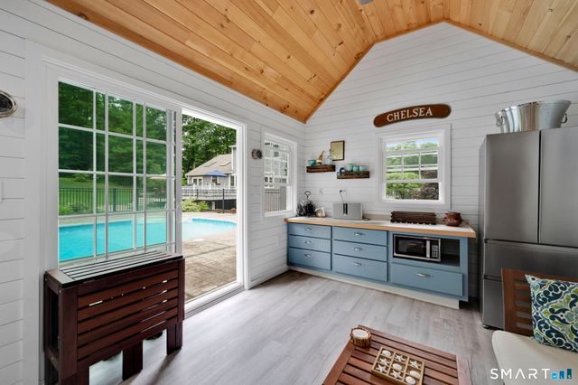 213 Lincoln Drive, Glastonbury, CT 06033