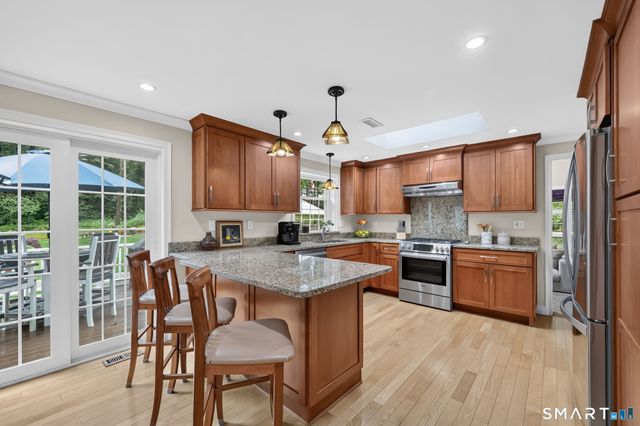 213 Lincoln Drive, Glastonbury, CT 06033