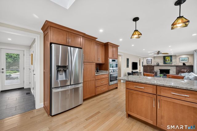 213 Lincoln Drive, Glastonbury, CT 06033