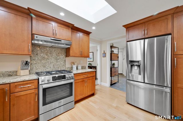 213 Lincoln Drive, Glastonbury, CT 06033