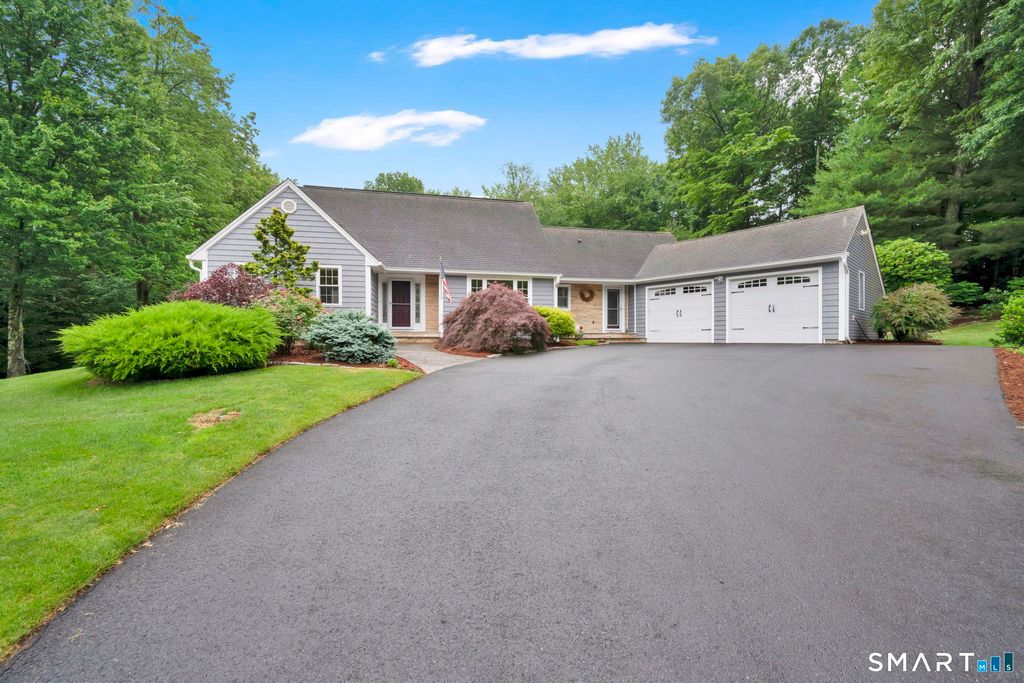 213 Lincoln Drive, Glastonbury, CT 06033