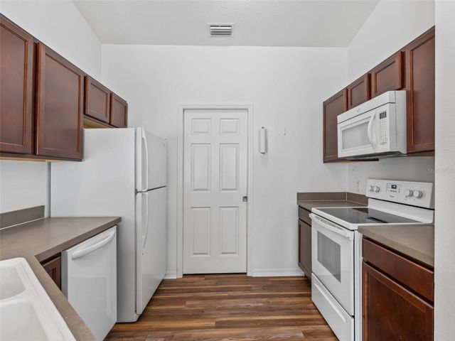 3046 NUTWOOD AVENUE, The Villages, FL 32163