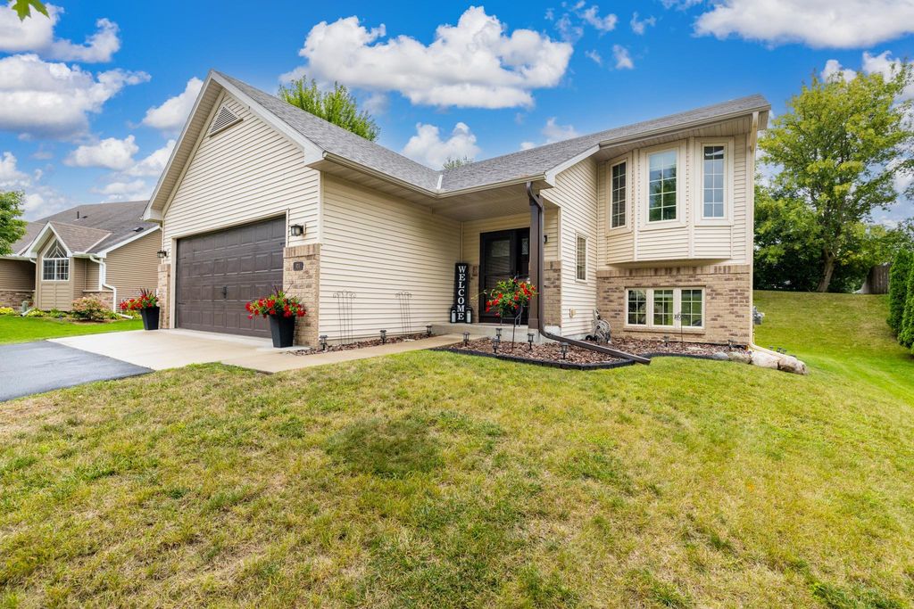 924 Firethorne Trail, Jordan, MN 55352 — photo 3