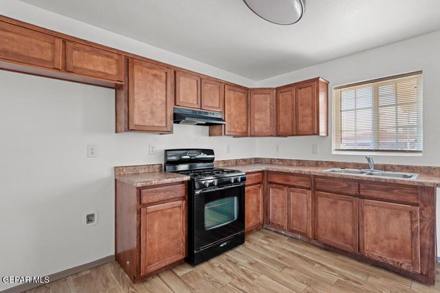 5736 SUN VALLEY Drive, El Paso, TX 79924