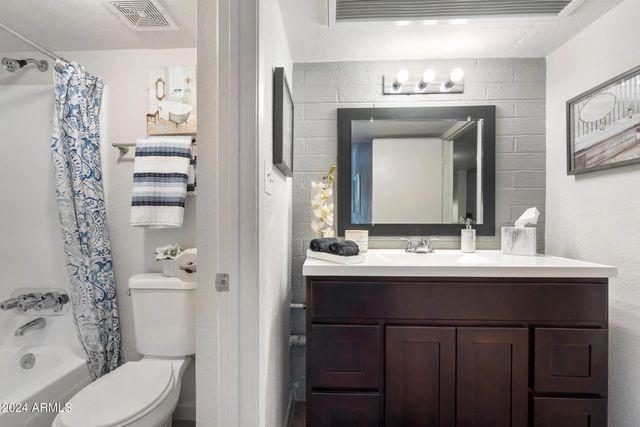 1601 W CAMELBACK Road A10AW, Phoenix, AZ 85015