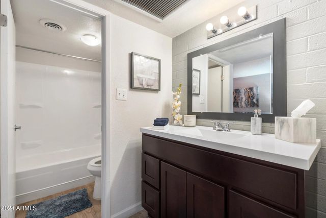 1601 W CAMELBACK Road A10AW, Phoenix, AZ 85015