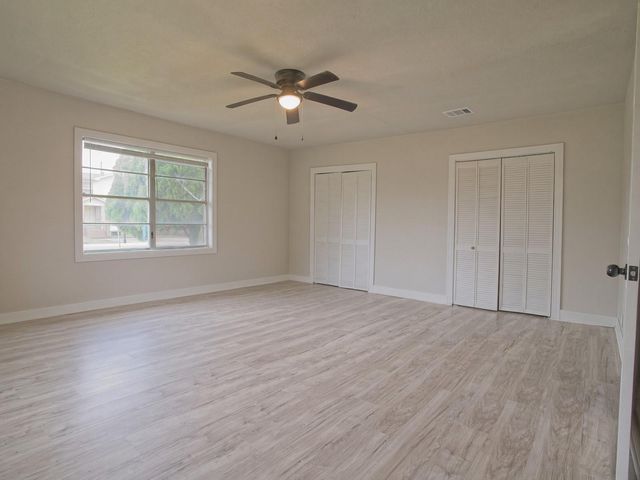 5229 Rue Street, Houston, TX 77033