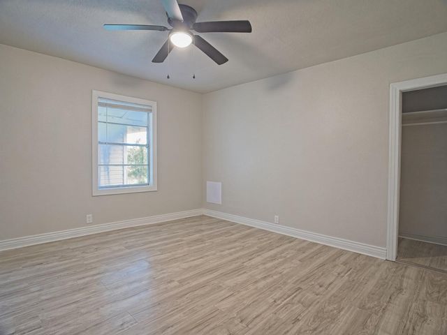 5229 Rue Street, Houston, TX 77033