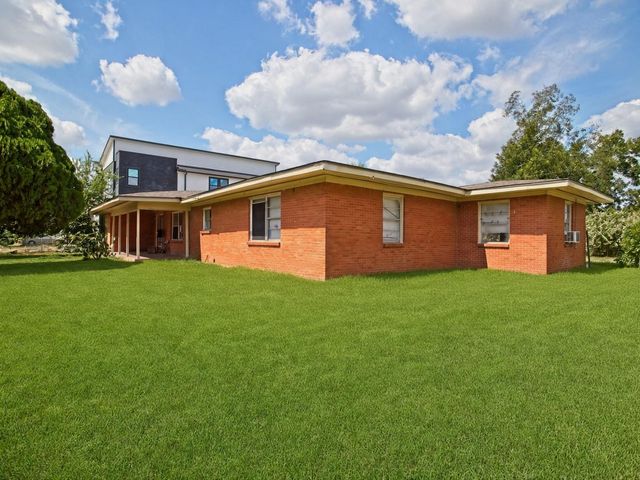 5229 Rue Street, Houston, TX 77033