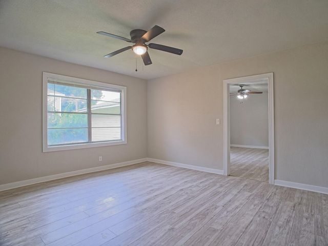 5229 Rue Street, Houston, TX 77033