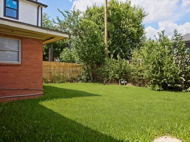 5229 Rue Street, Houston, TX 77033