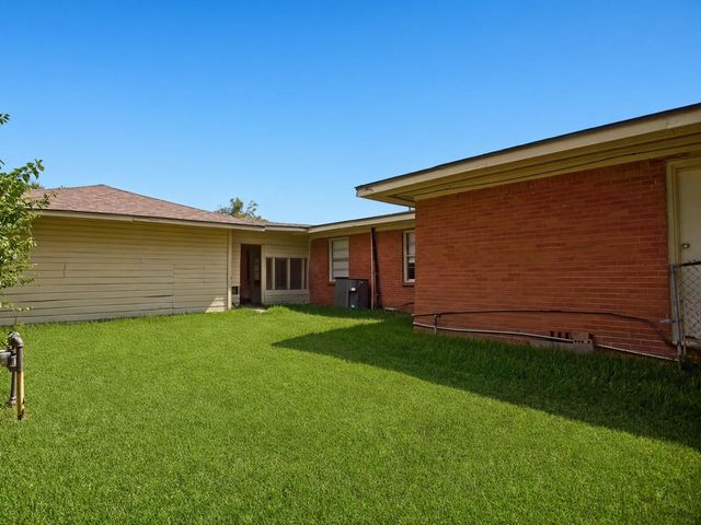 5229 Rue Street, Houston, TX 77033