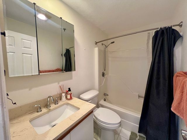 3920 Mystic Valley Pkwy 402, Medford, MA 02155