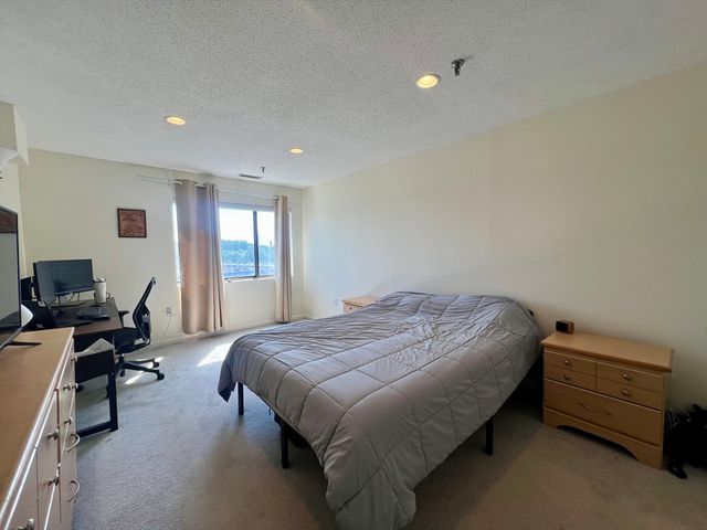 3920 Mystic Valley Pkwy 402, Medford, MA 02155