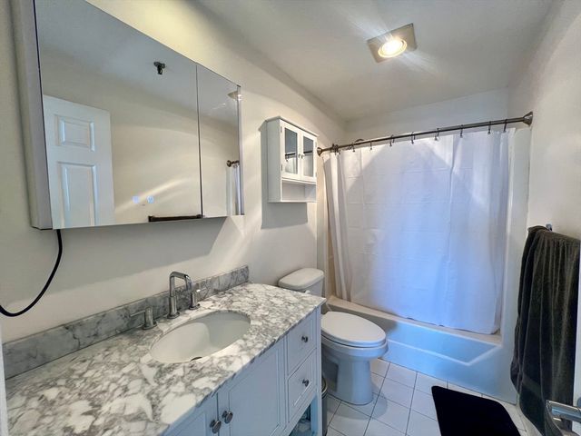3920 Mystic Valley Pkwy 402, Medford, MA 02155