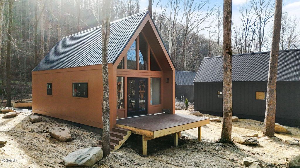 228 Braydens Way, Gatlinburg, TN 37738