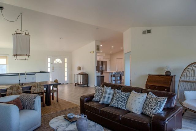 1859 Carolyn Dr, Chula Vista, CA 91913