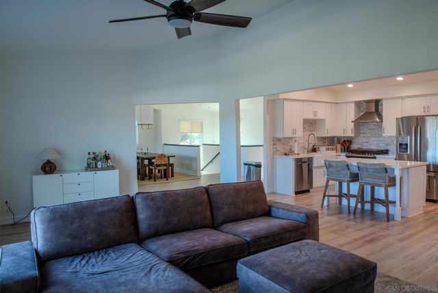 1859 Carolyn Dr, Chula Vista, CA 91913