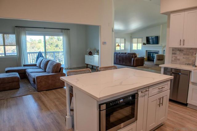 1859 Carolyn Dr, Chula Vista, CA 91913