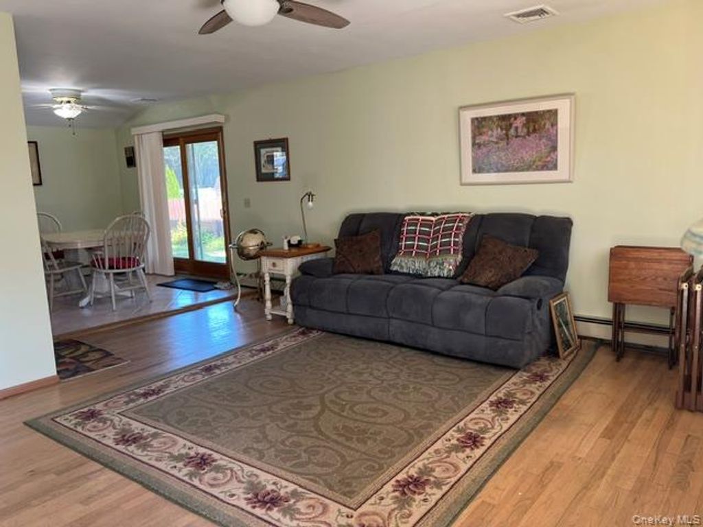 226 Estelle Avenue, Holbrook, NY 11741 — photo 2