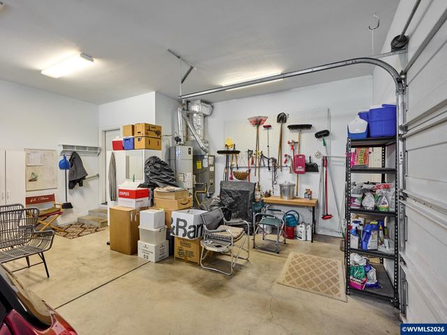 910 Pioneer Dr, Silverton, OR 97381