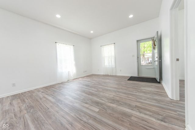 2215 N Cherry Street, Columbus, IN 47201