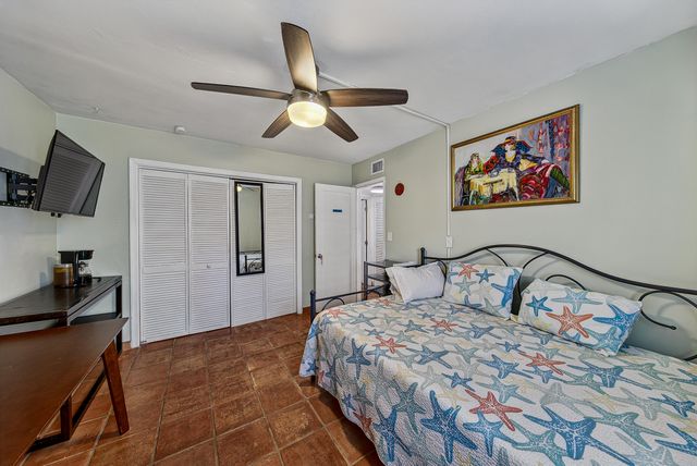 2318 N Ocean Boulevard, Fort Lauderdale, FL 33305