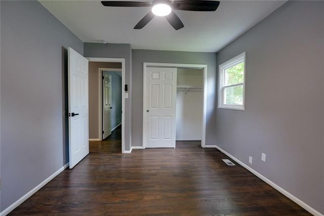 17804 E Greentree Avenue, Independence, MO 64057