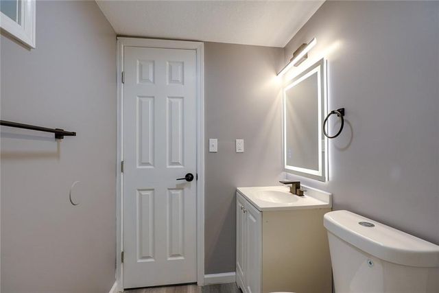 17804 E Greentree Avenue, Independence, MO 64057