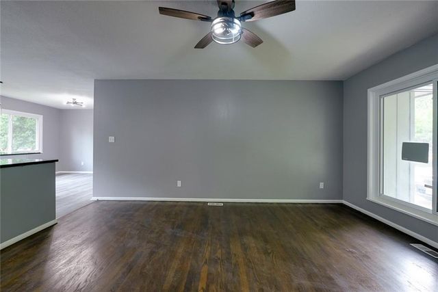 17804 E Greentree Avenue, Independence, MO 64057