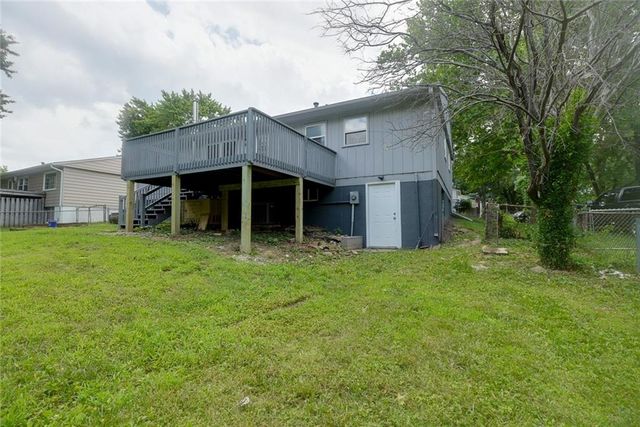 17804 E Greentree Avenue, Independence, MO 64057