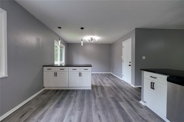 17804 E Greentree Avenue, Independence, MO 64057