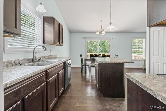 2050 Magnolia Way, Pevely, MO 63070