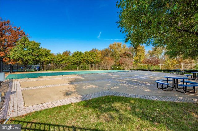 2500 WATERSIDE DR #110, Frederick, MD 21701