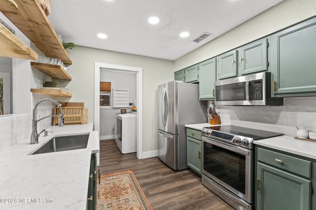 553 ARTHUR MOORE Drive, Green Cove Springs, FL 32043