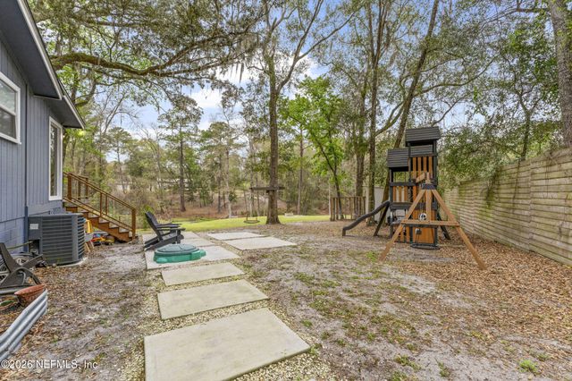 553 ARTHUR MOORE Drive, Green Cove Springs, FL 32043