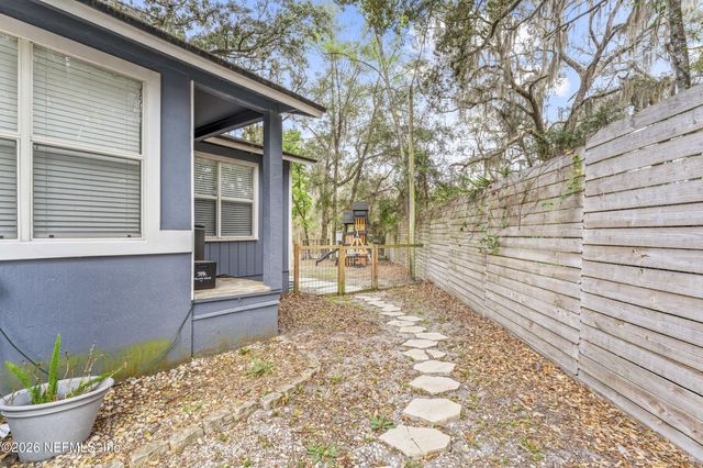 553 ARTHUR MOORE Drive, Green Cove Springs, FL 32043