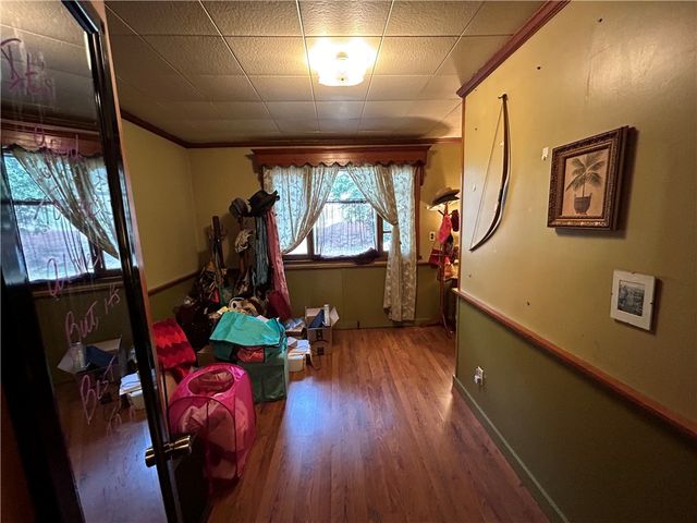 2247 Vermont Ave, West Mifflin, PA 15122