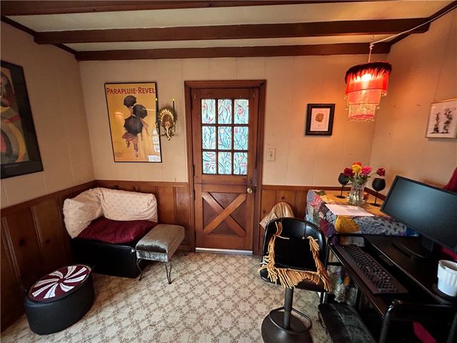 2247 Vermont Ave, West Mifflin, PA 15122