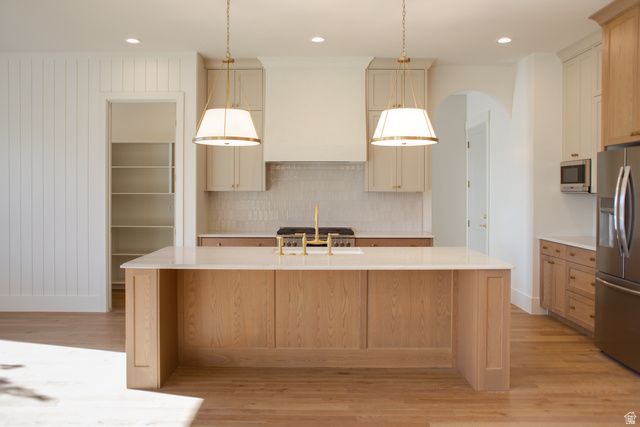 328 E MAYFIELD WOODS LN, Washington, UT 84780