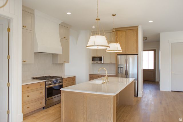 328 E MAYFIELD WOODS LN, Washington, UT 84780