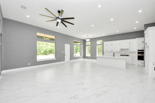 30 Road 66111, Dayton, TX 77535