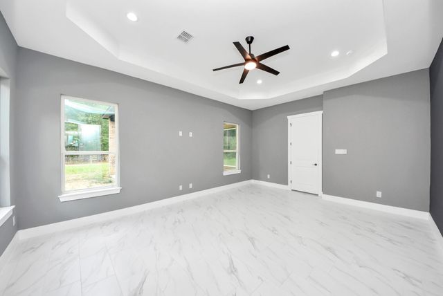 30 Road 66111, Dayton, TX 77535