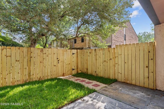3500 E Simcoe Street 49, Lafayette, LA 70501