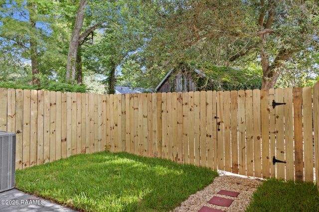 3500 E Simcoe Street 49, Lafayette, LA 70501